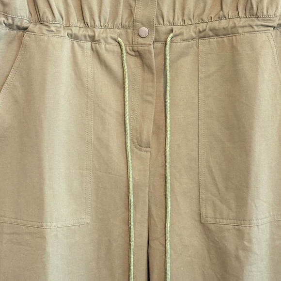 Lulu's Olive Green Utility Jumpsuit with Drawstring waist- Size XL NWT - Picture 8 of 8